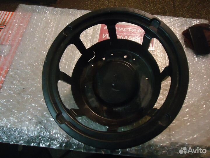 Кронштейн запасного колеса (корзина)