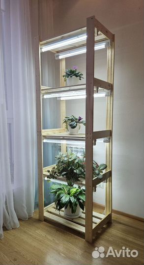 Стеллаж деревянный с освещением