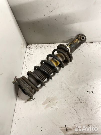 Стойка подвески задняя Subaru Legacy BE9-003067