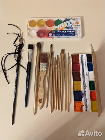 Акриловая, гуаш, акварель, кисти, аэрозольные б