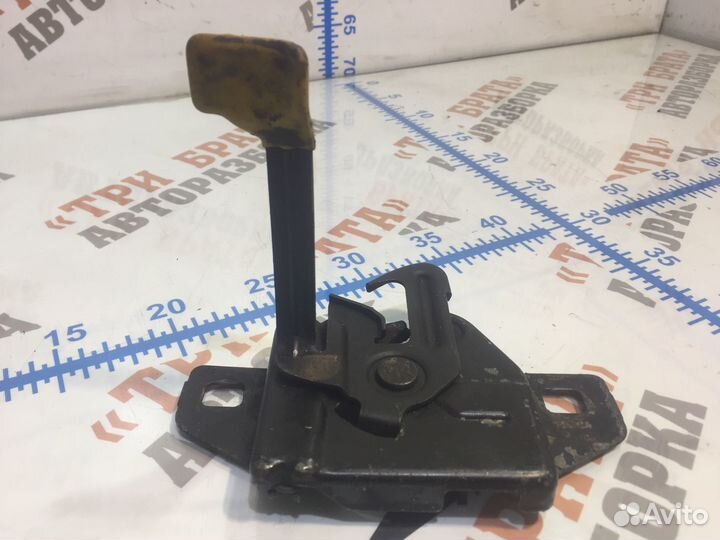 Крайслер 300M Замок капота Средний/Центр