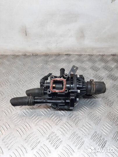 Корпус термостата Opel Astra 1.6 A16XER 2011