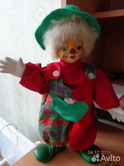 Клоуны фарфоровые