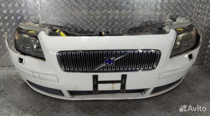 Ноускат в сборе к Volvo V50 2.4л бензин
