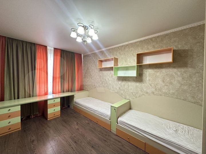 2-к. квартира, 66 м², 10/17 эт.