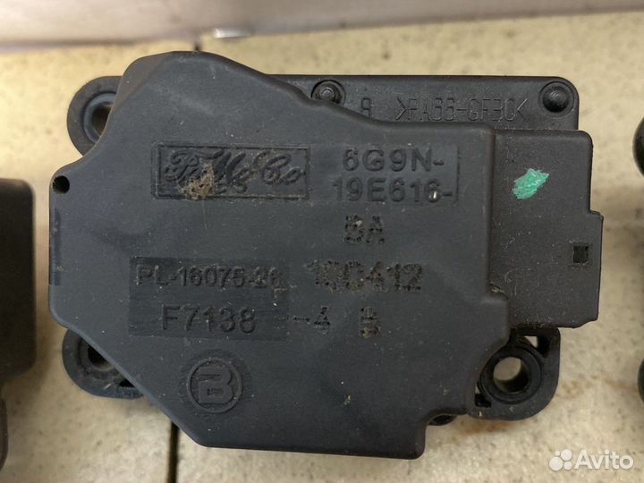 Volvo V70 Привод заслонки печки