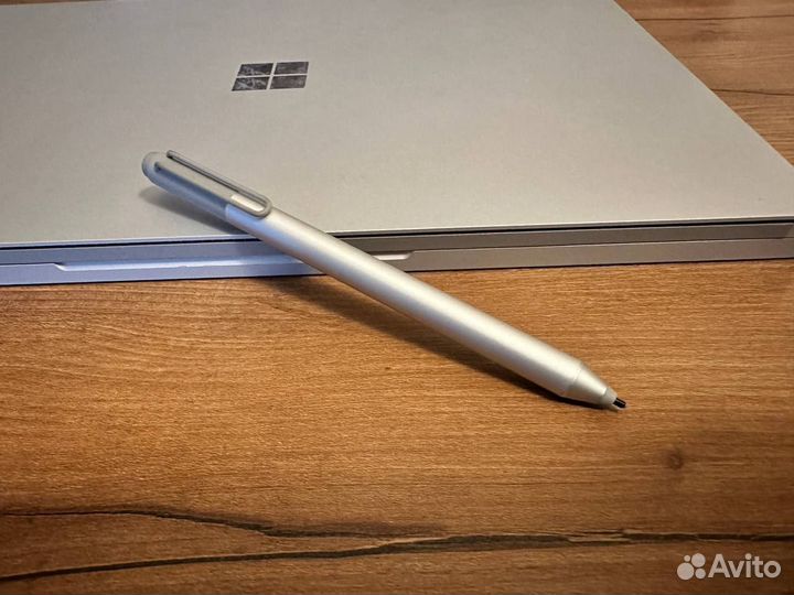 Microsoft Surface Book 2