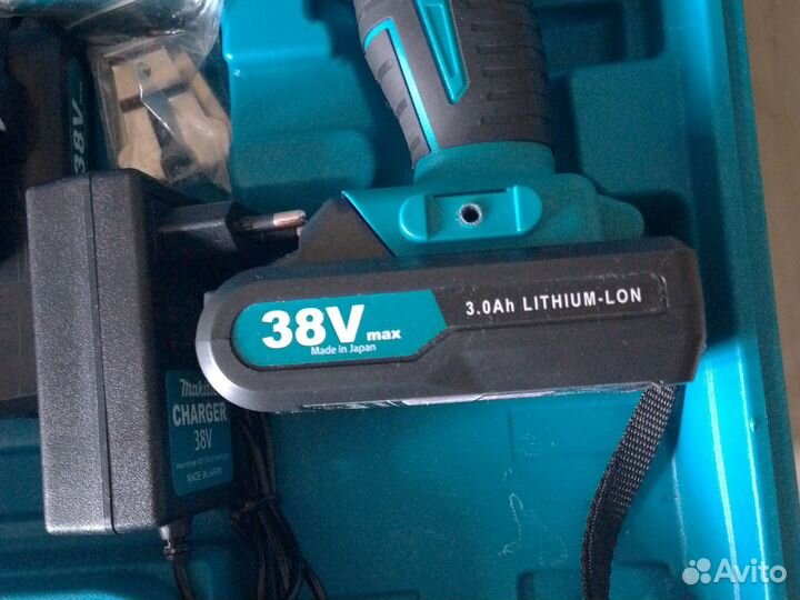 Шуруповерт makita новый 18v