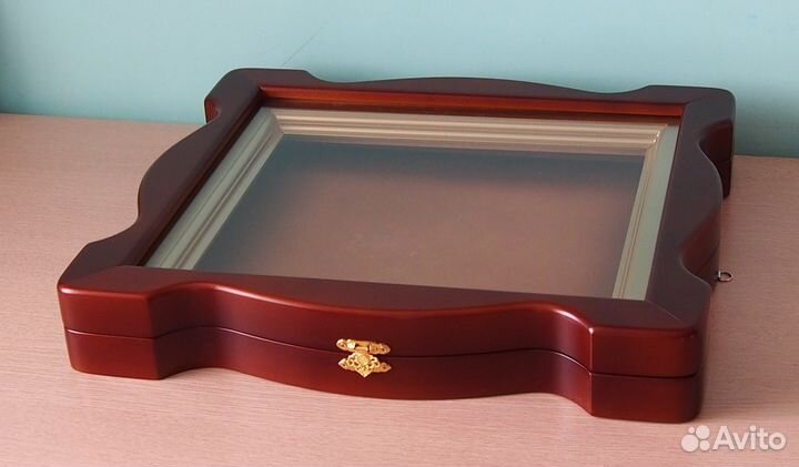 Киот фигурный