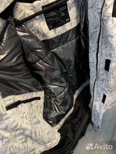 Горнолыжная куртка женская