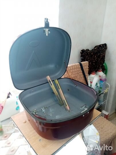 Продаю багажник для скутера. Почти новый