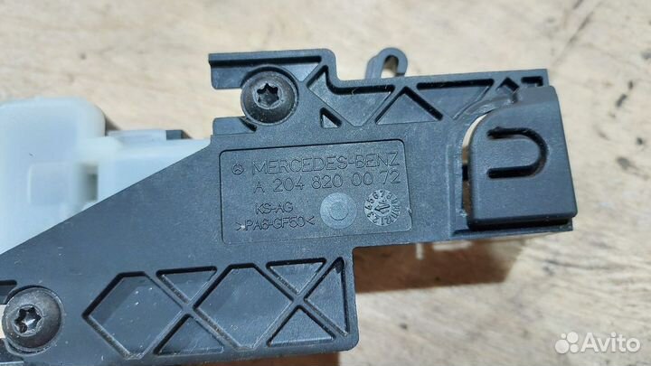 Замок лючка бензобака W212,W204,C204,C218