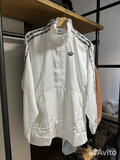 Ветровка женская adidas