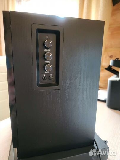 Акустические колонки Sven