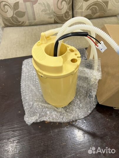 Топливный насос правый для Volkswagen Toureg