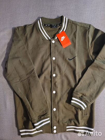 Бомбер Nike