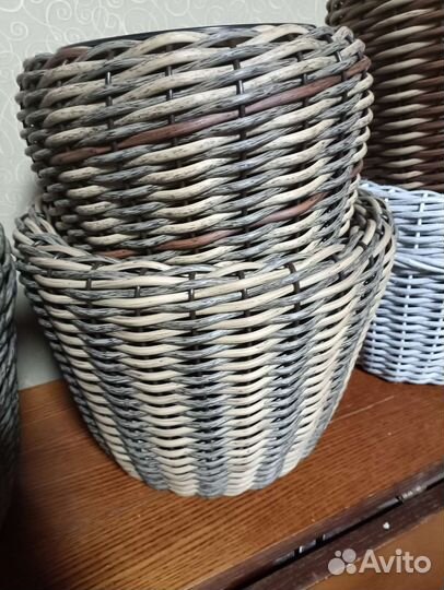 Кашпо для цветов из полиротанга