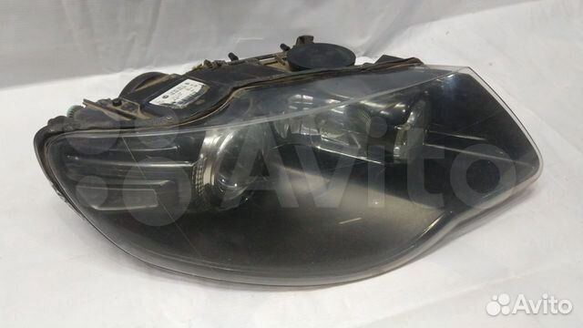 Фара правая Volkswagen Touareg 2010 7L6941032C