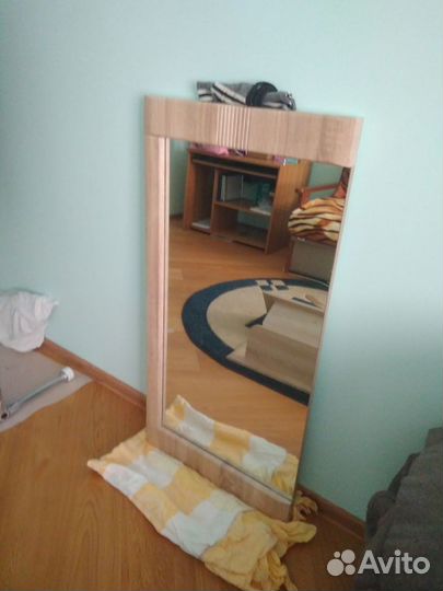 Зеркало настенное