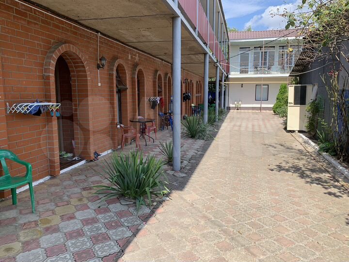 Комната 15 м² в 9-к., 2/2 эт.