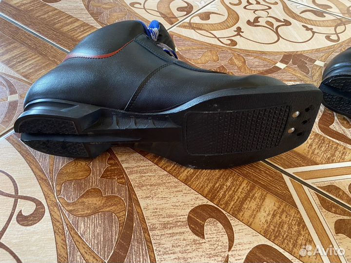 Лыжные ботинки fischer 75