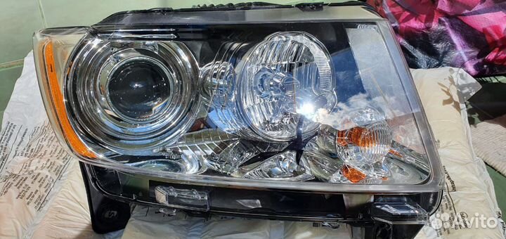 Фара jeep grand cherokee wk2 оригинал