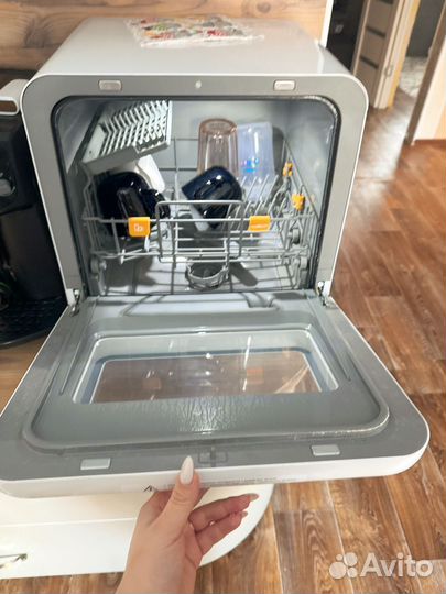 Компактная посудомоечная машина Comfee cdwc421BL-i