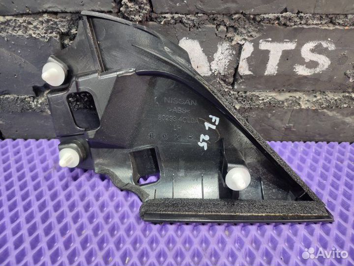 Уголок двери внутренний левый Nissan X-Trail