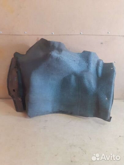 Обшивка багажника левая Mitsubishi Galant 7