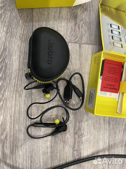 Bluetooth наушники jabra