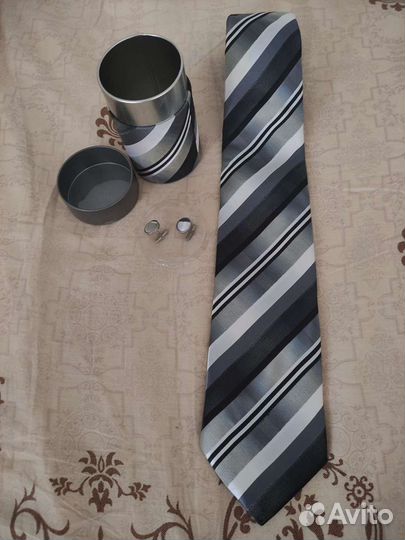 Новый Галстук мужской с запонками Италия