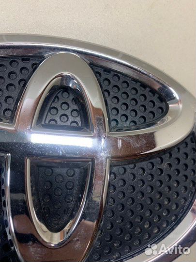 Эмблема Toyota Rav4 XA40 2015