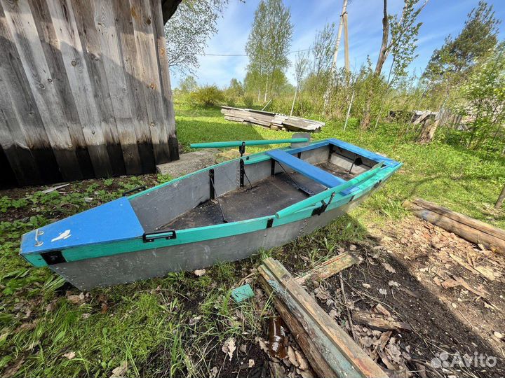 Весельная лодка