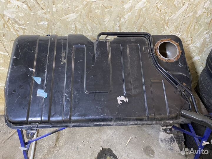 Топливный бак Chevrolet Niva