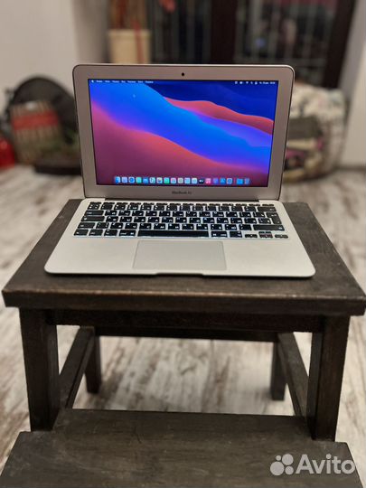 Apple macbook air 11 (2014)