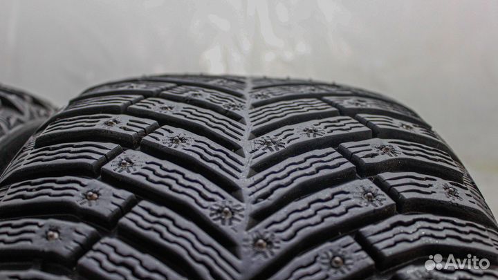 Michelin X-Ice North 4 235/50 R18 101T