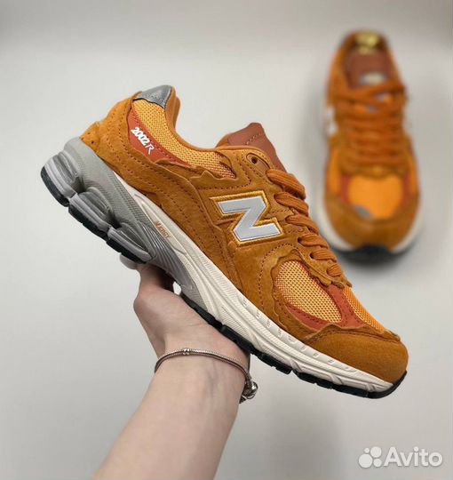 New Balance 2002r