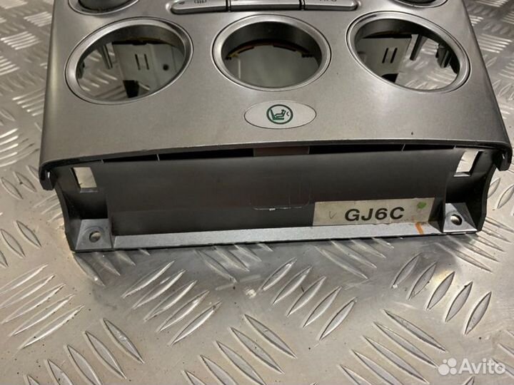 Рамка магнитолы Mazda 6 Gg