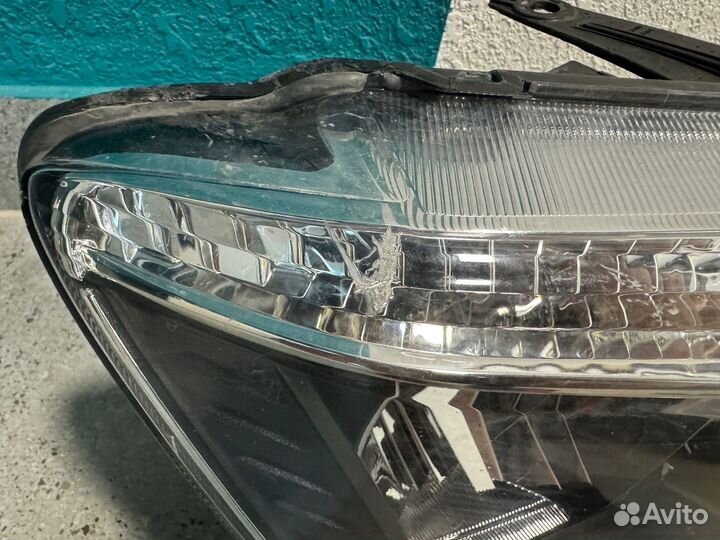 Фара правая Nissan Terrano 2014-н.в