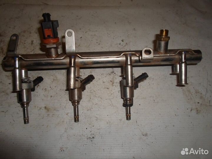 Рейка топливная (рампа)