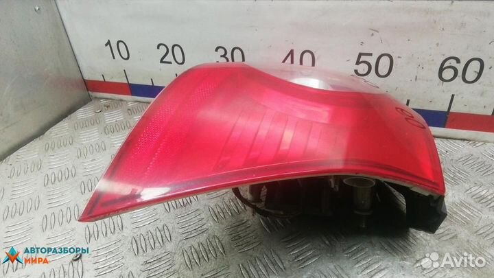 Фонарь задний правый Volkswagen Golf 5 2005