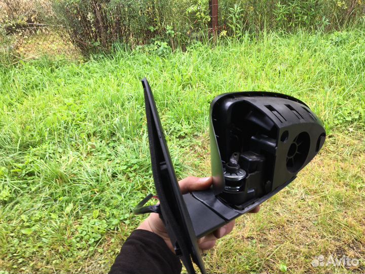 Зеркало заднего вида левое на nissan qashqai j10