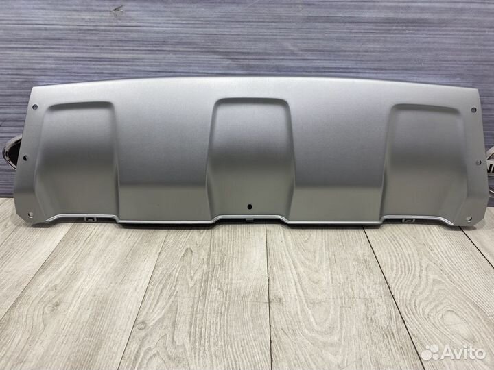 Спойлер бампера накладка Renault duster