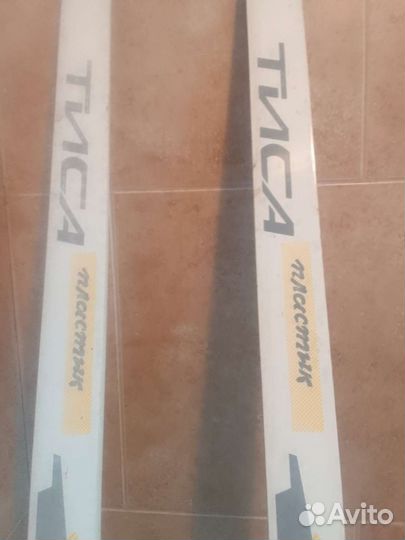 Лыжи беговые новые. Ретропластик длина 210 см