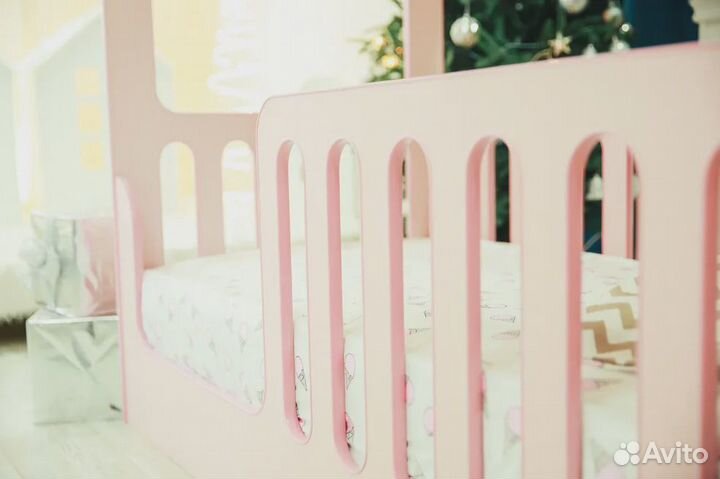 Кровать-домик лдсп розовый