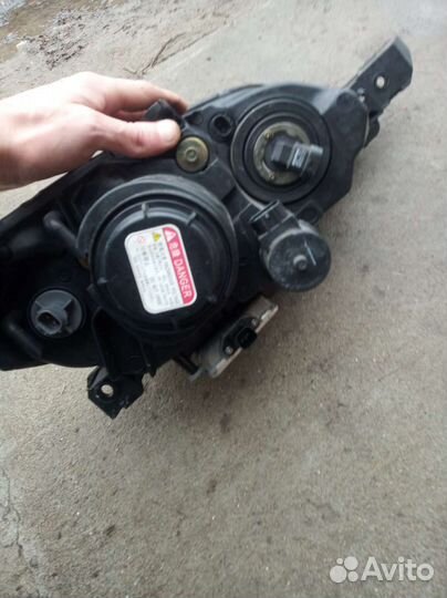 Фары Мазда 3 бк хэтчбек ксенон комплект