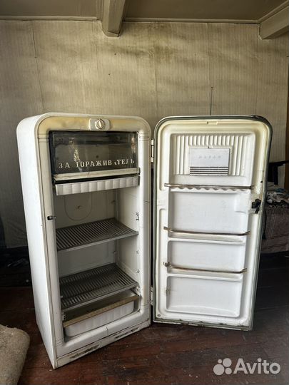 Холодильник ЗИЛ москва СССР Ретро