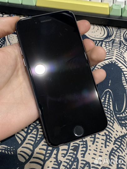 iPhone 8, 64 ГБ