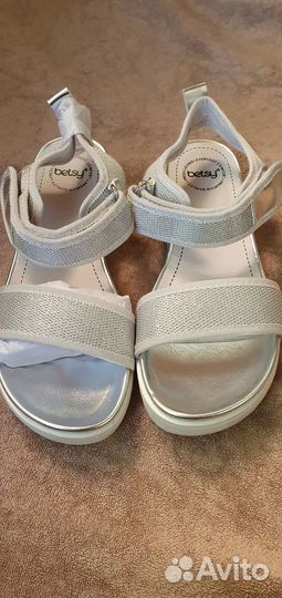 Босоножки сандали 33р новые