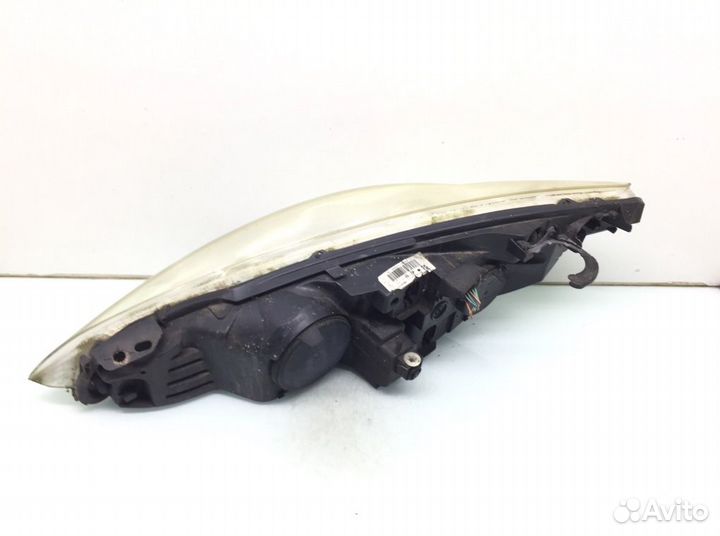 Фара правая Peugeot 308 T7 1.6 I 2009